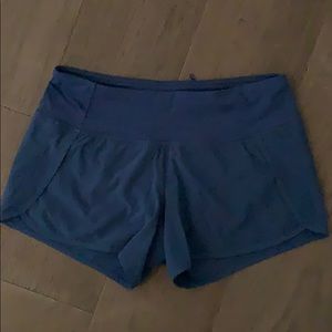 Lululemon run times short